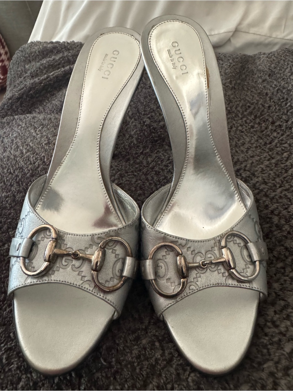 Gucci Guccissima Metallic Silver Platform Sandals – Size 10